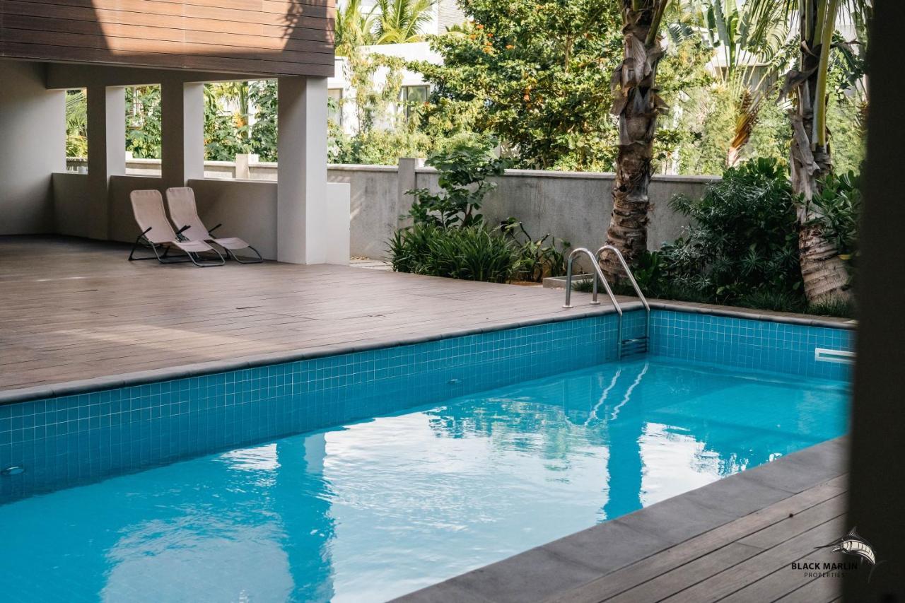 Black Marlin Apartments Pereybere Beach Екстериор снимка