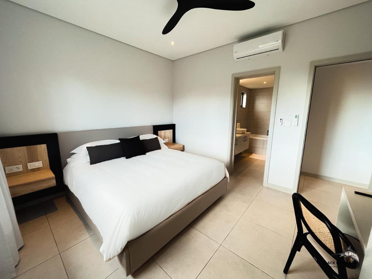 Black Marlin Apartments Pereybere Beach Екстериор снимка