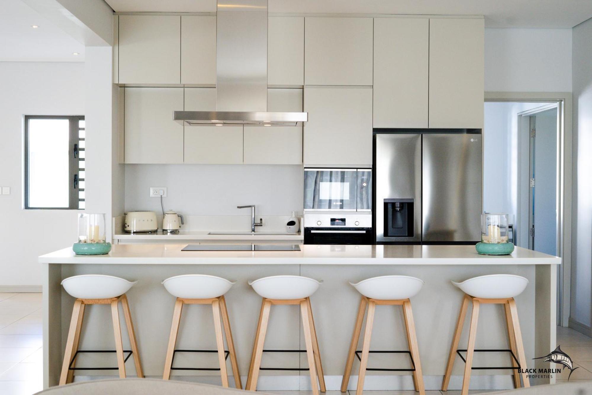 Black Marlin Apartments Pereybere Beach Екстериор снимка